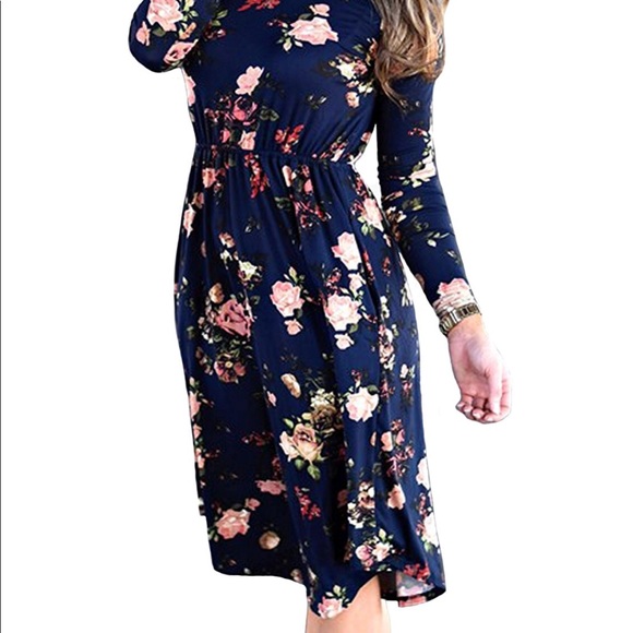 ***SOLD*** Long sleeved flowered maxi dress - Picture 1 of 4